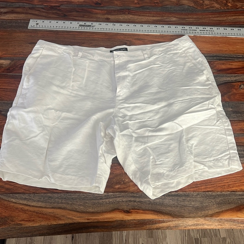 White Michael Kors men’s shorts 40